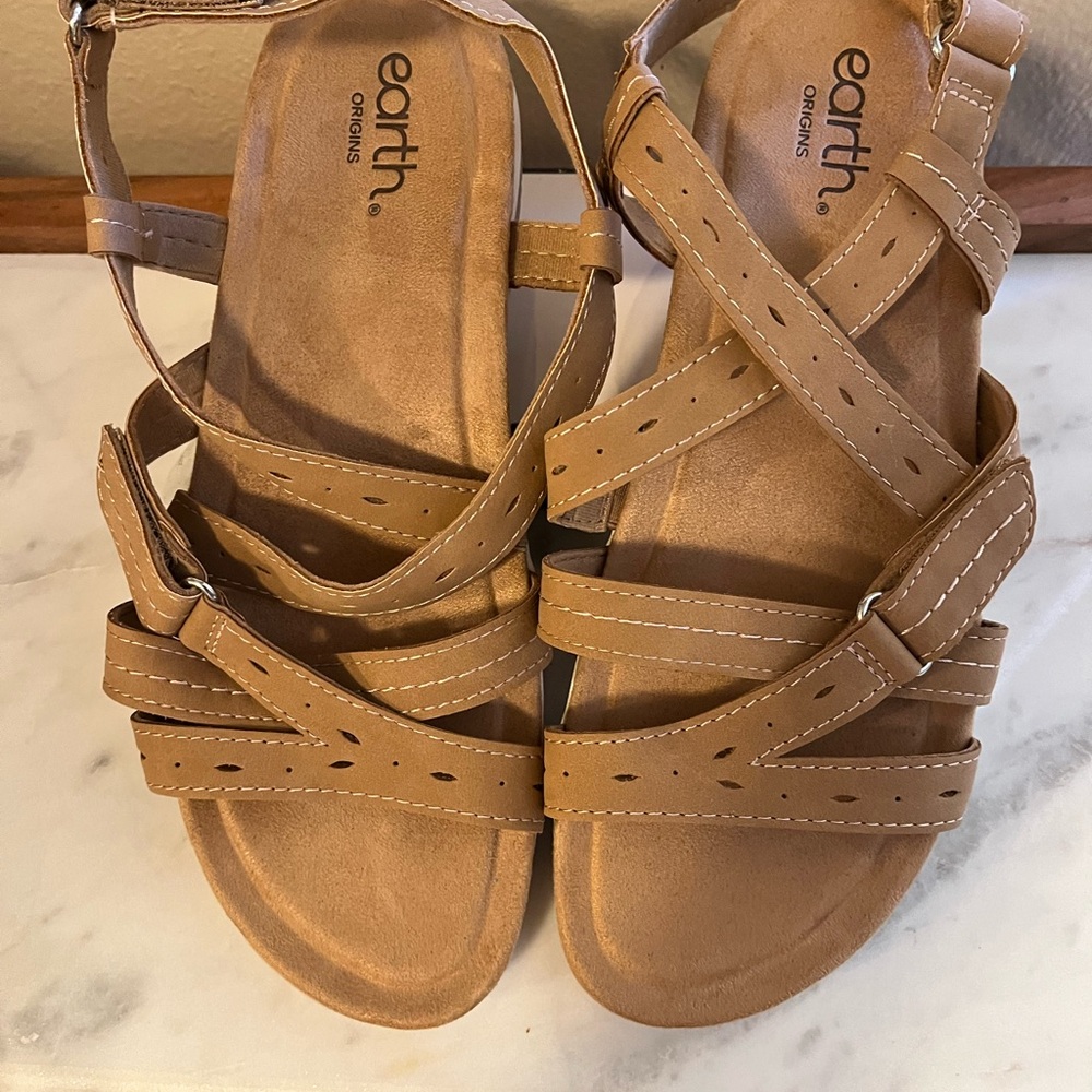 Earth Origins Beige/Tan Sandals 11W EUC